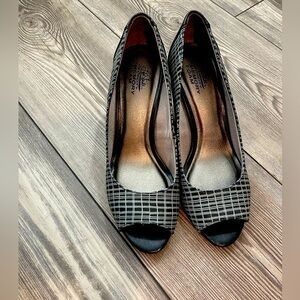 Life Stride Memory Foam Women’s Open Toe Heels, Pumps Black & White size 7.5